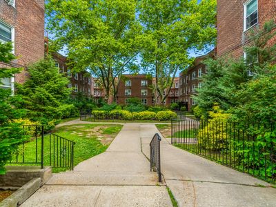 141-11 79th Ave APT 2B, Flushing, NY, 11367