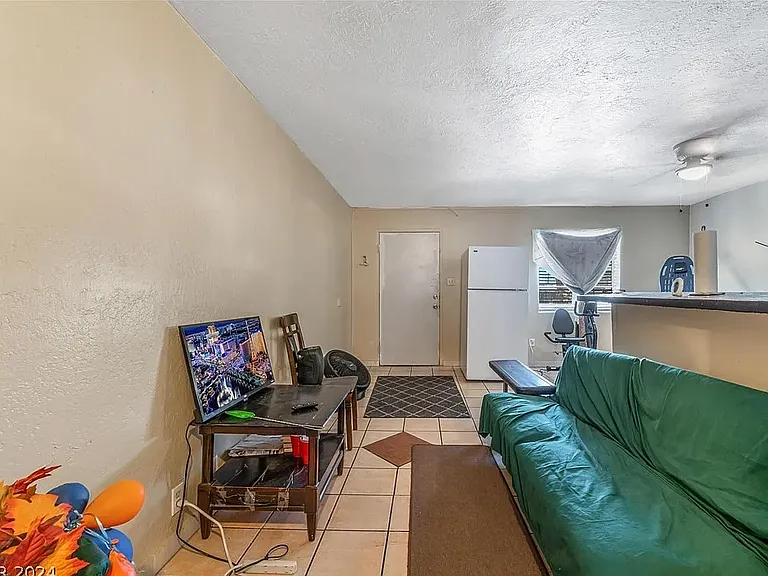530 N 15th St #3 — Photo 7