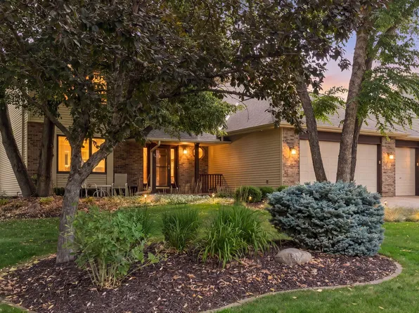 24 Indian Hills Dr, Circle Pines, MN 55014