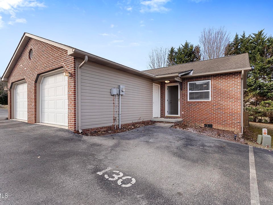 1st image of 130 Mesa Dr #130