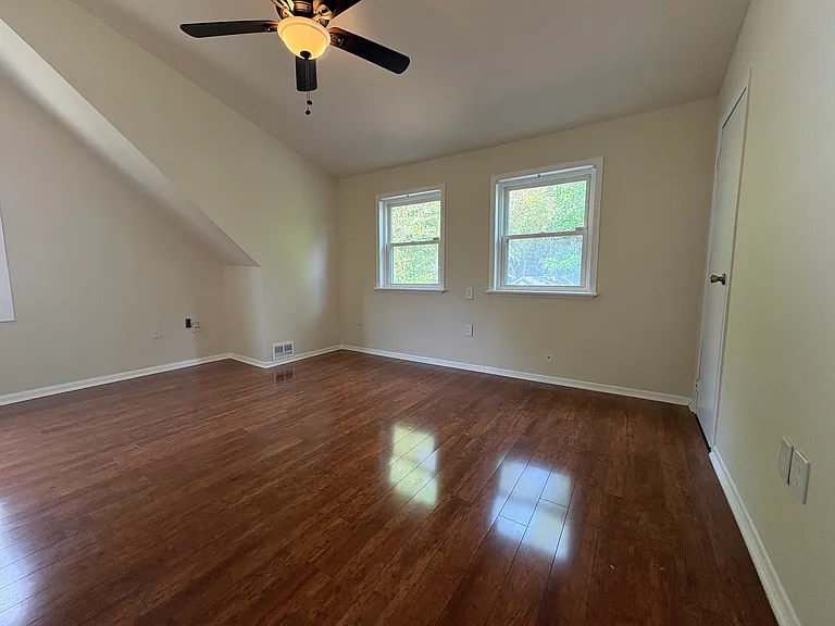 12905 Atlantic Ave — Photo 17