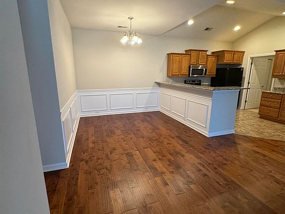 4th image of 16 Moore Farm Cir NW