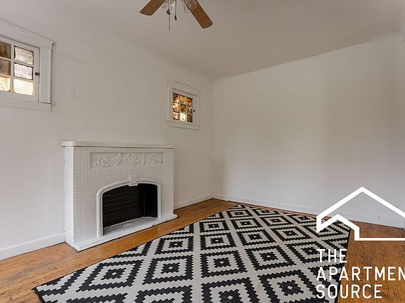 2nd image of 2031 N Humboldt Blvd APT 1