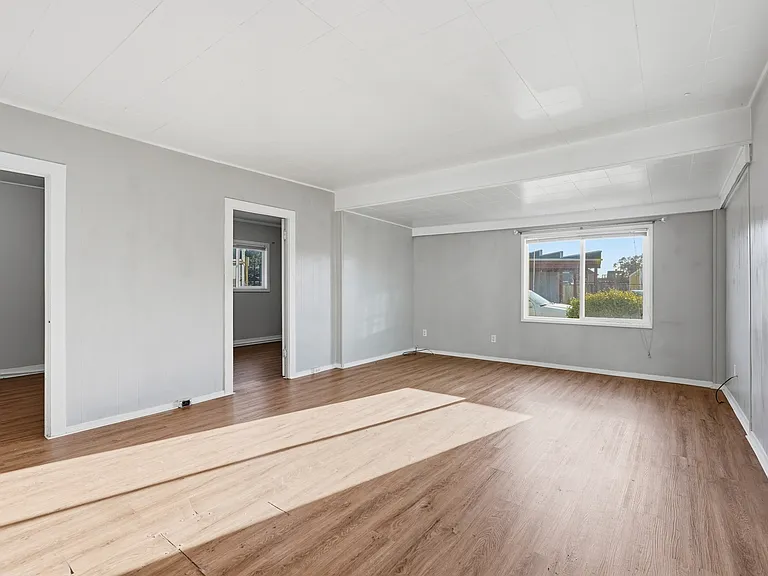 5024 SE Jetty Ave — Photo 8