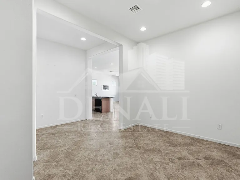 6474 W Willow Falls Way — Photo 3