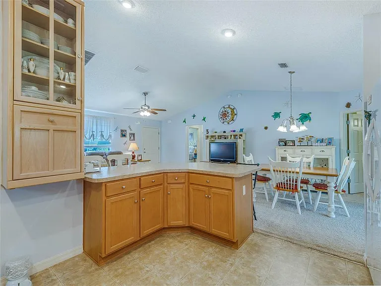 1704 Lisette Way — Photo 2