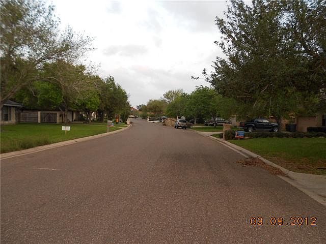 2nd image of 3117 Jacaranda Dr