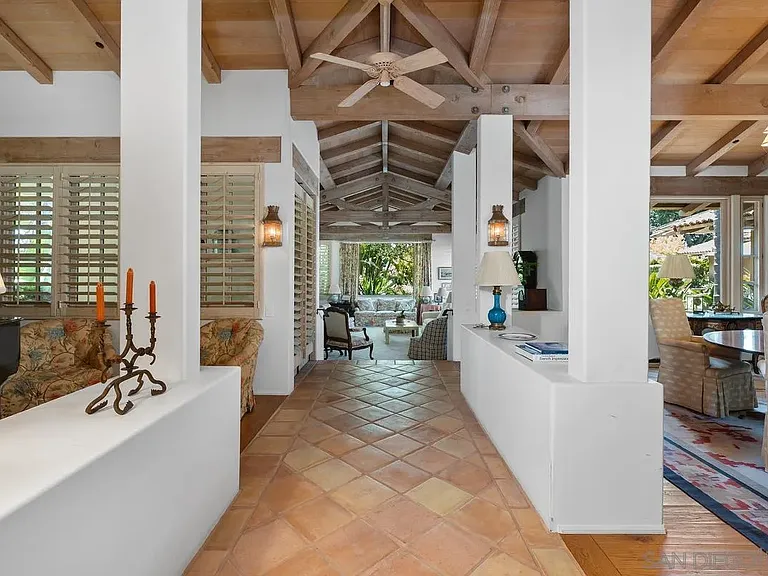 17240 Avenida De Acacias — Photo 3