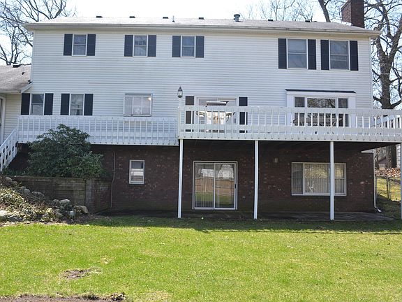 3rd image of 6497 Woodlea Dr