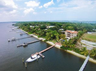 87 S River Rd, Sewalls Pt, FL 34996