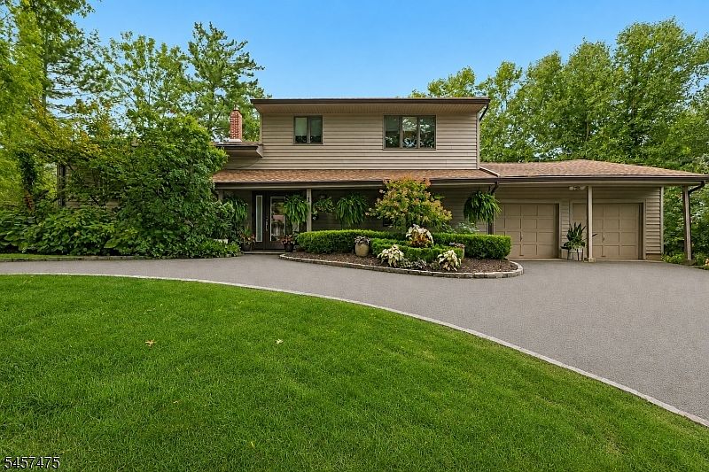 1st image of 1 Edgar Road