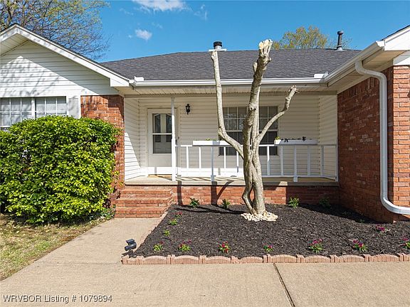 5th image of 2110 Broken Hill Dr