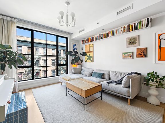 4th image of 536 E 13th St APT 5F