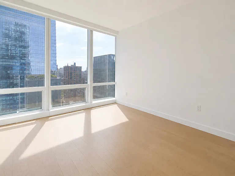 15 Hudson Yards #30A — Photo 13
