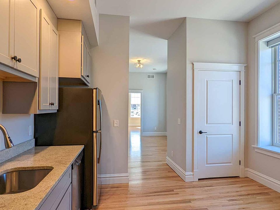 1st image of 3756 California Ave #2W