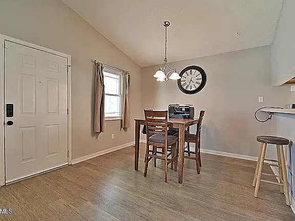 1701 Woodpointe Dr — Photo 6