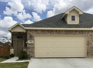 914/916 Chaparral Trl, Midlothian, TX 76065