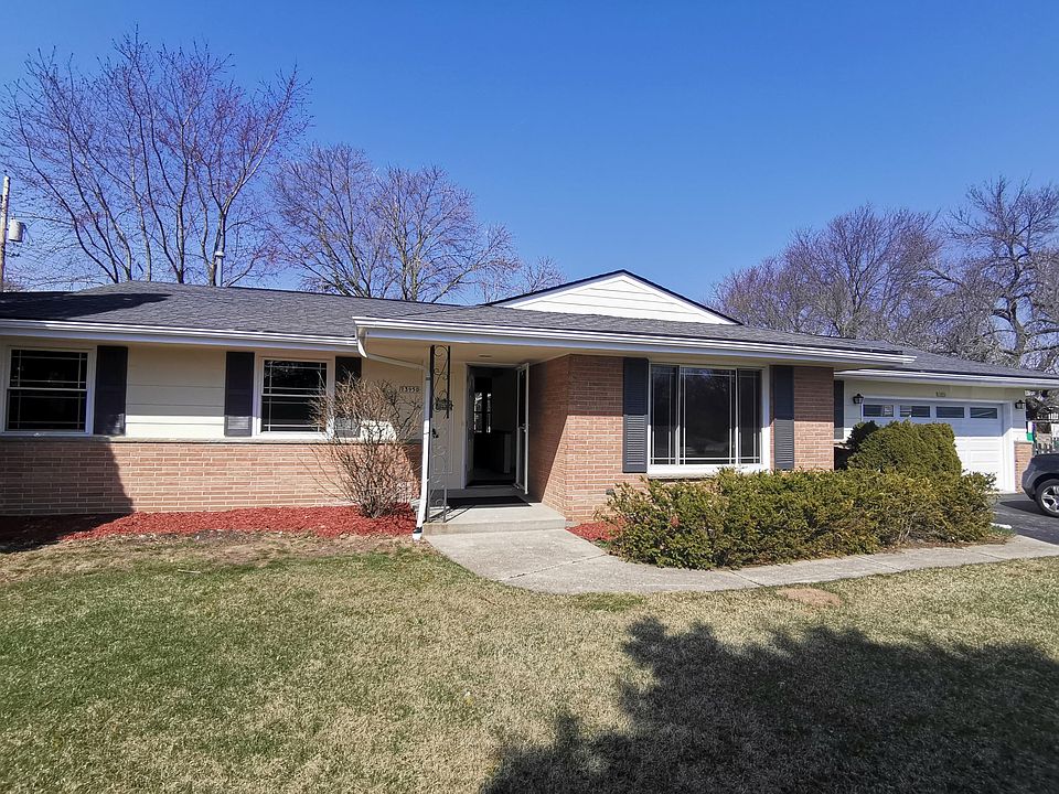 2nd image of 13950 W Forest Knoll Ct