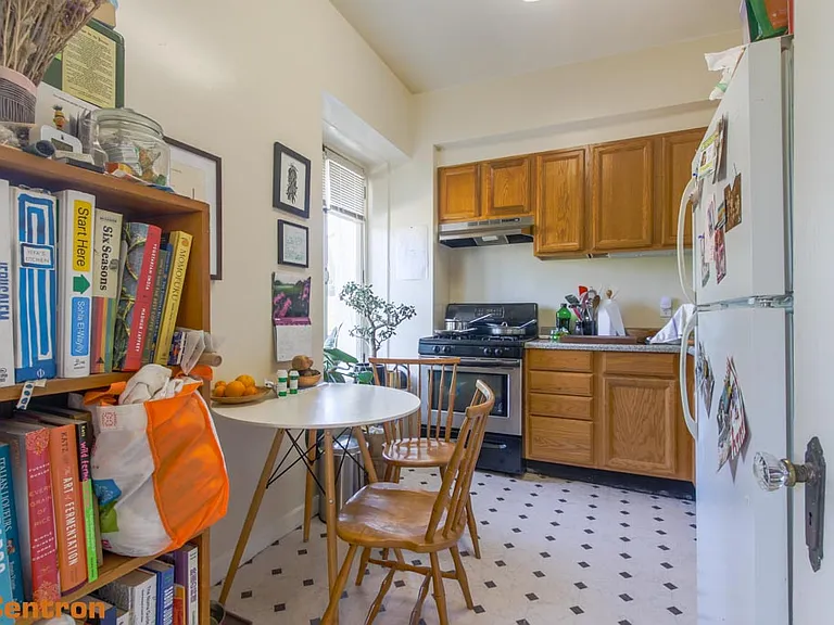 2135 Sacramento St #22 — Photo 9