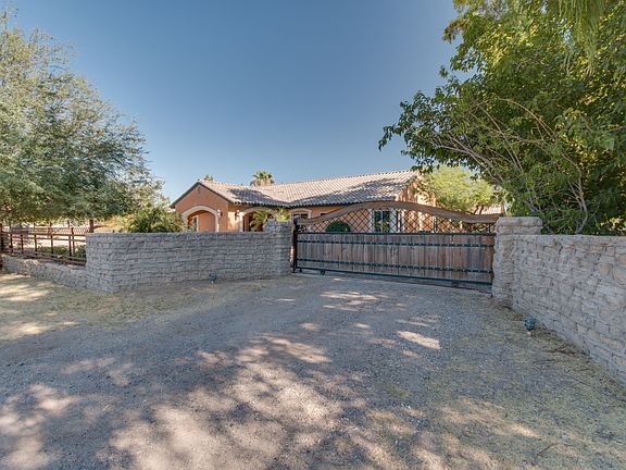 4th image of 1671 E Vista Dr