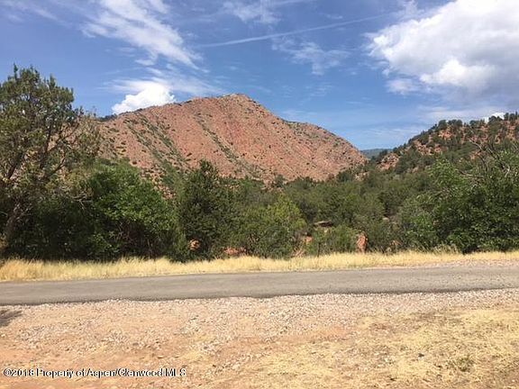 5th image of 879 Canyon Creek Dr