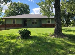 25722 S Stark Rd, Peculiar, MO 64078