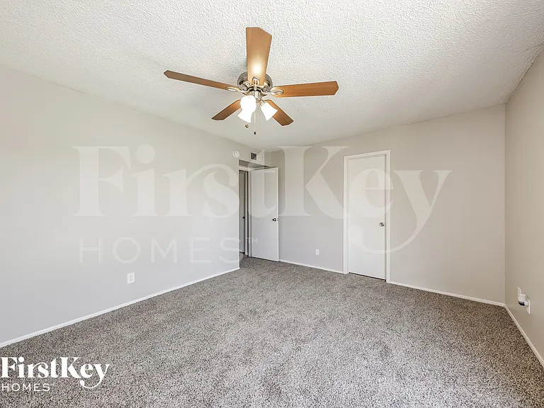3636 W Beryl Ave — Photo 9