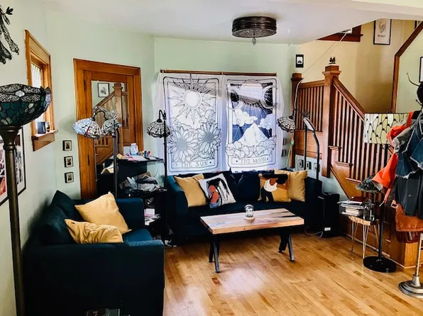 1010 E 37th St #1, Minneapolis, MN 55407