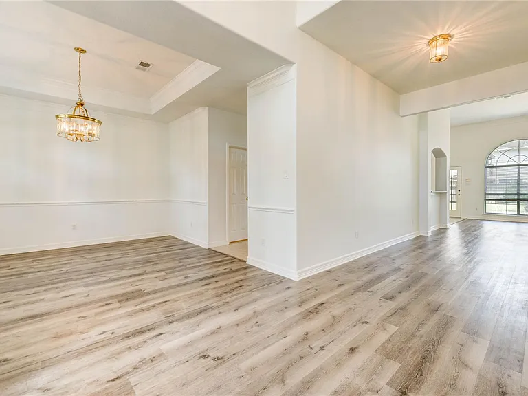 8803 Memorial Creek Dr — Photo 9