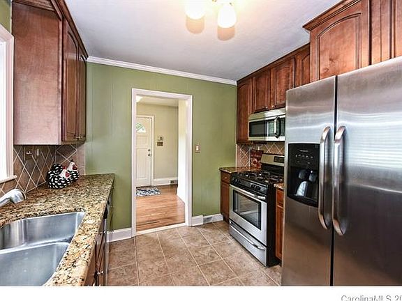 5th image of 1157 Brighton Pl