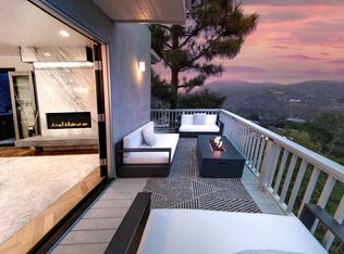 2242 Jeffersonia Way, Los Angeles, CA 90049