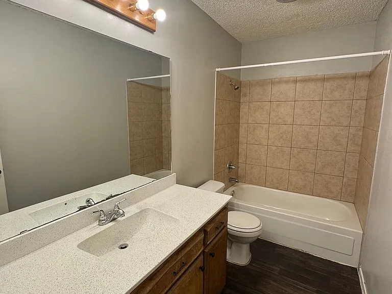 104 Hillside Dr — Photo 10