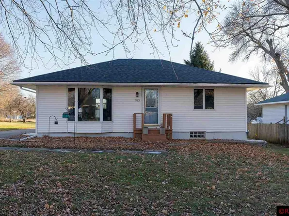 513 W 4th St, Janesville, MN 56048
