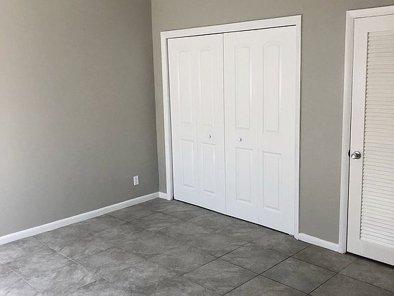 3rd image of 530 NE 20th St #11344439