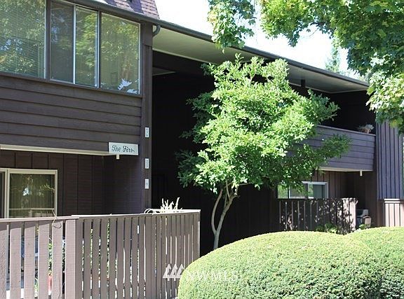 2nd image of 364 F-5 Catherine Street