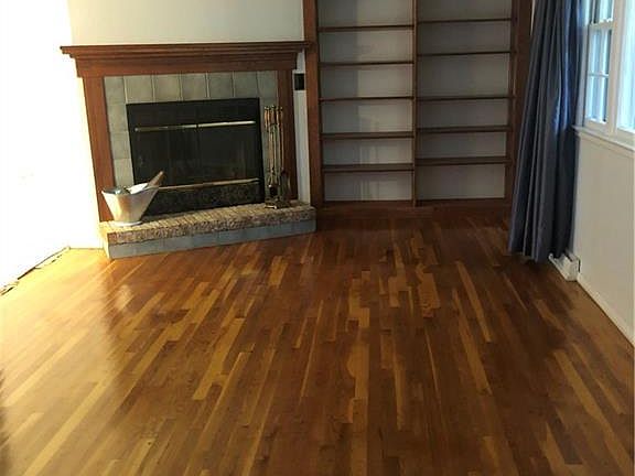 2nd image of 502 Soter Pl