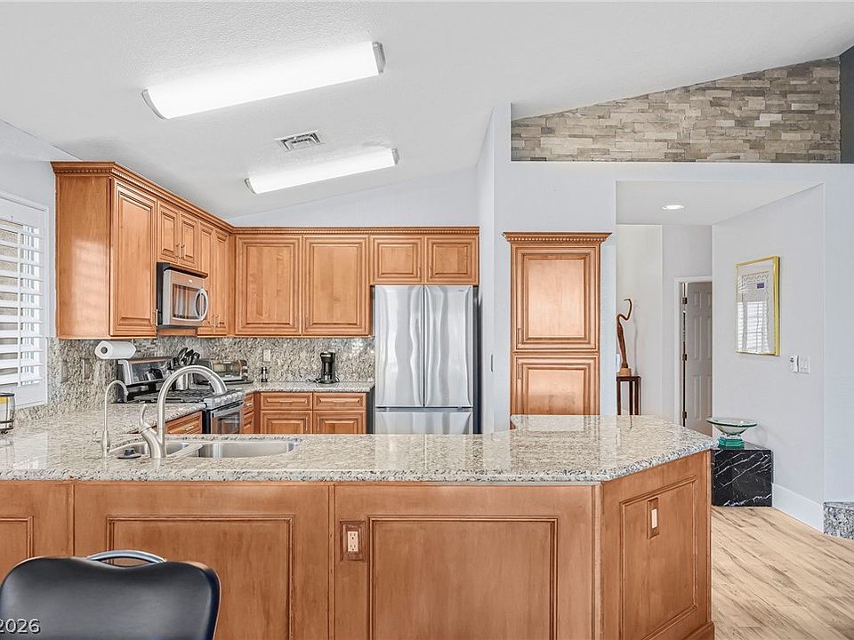 1st image of 8404 Dry Cliff Cir