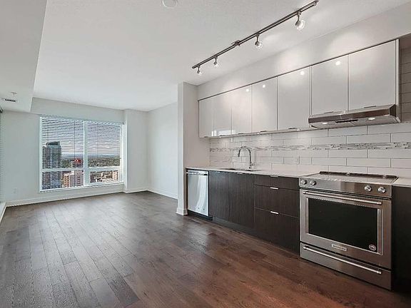 4th image of 930 S 6th Ave SW #3208