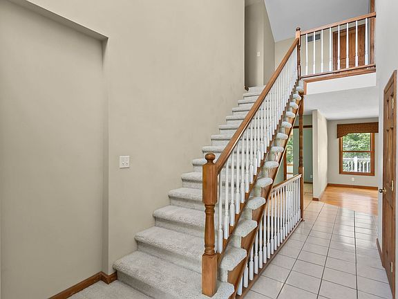 5th image of 19 Quinn Ct