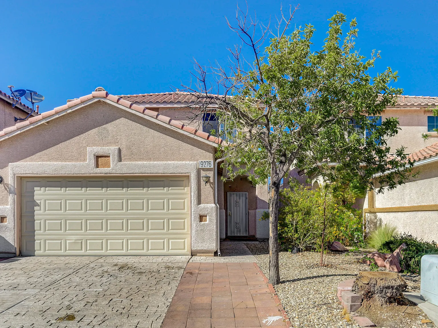 4 bed, 1730 sqft, $2,550 — Photo 1