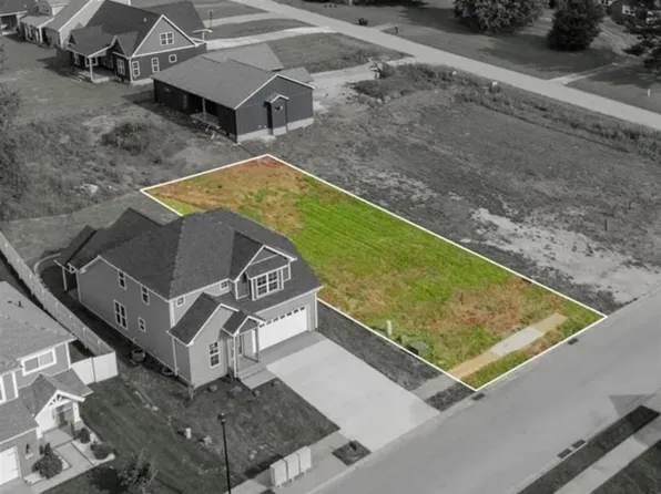 566 Vining Ln, Bowling Green, KY 42104