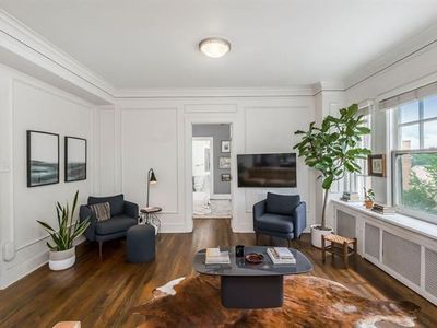 4618 Warwick Blvd APT 4E, Kansas City, MO, 64112