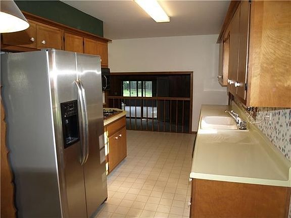 5th image of 5235 E 72nd St
