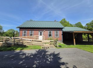 128 Elm St, Cabot, VT 05647