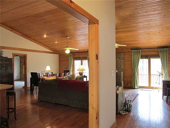 3rd image of 4840 W Carmichael Ln