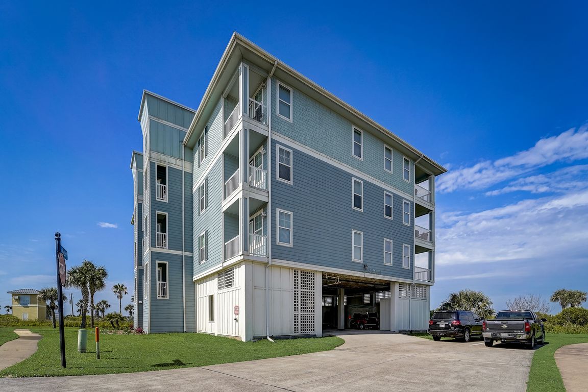 Bay Water Dr Unit 102-001