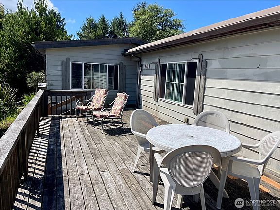 2nd image of 701 Edgewood Avenue NE