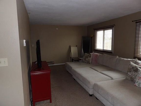 3rd image of 4320 Comanche Dr
