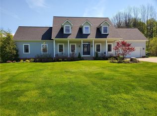 6945 Honey Ln, Erie, PA 16509