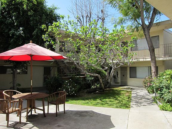 2nd image of 15420 Vanowen St APT 20